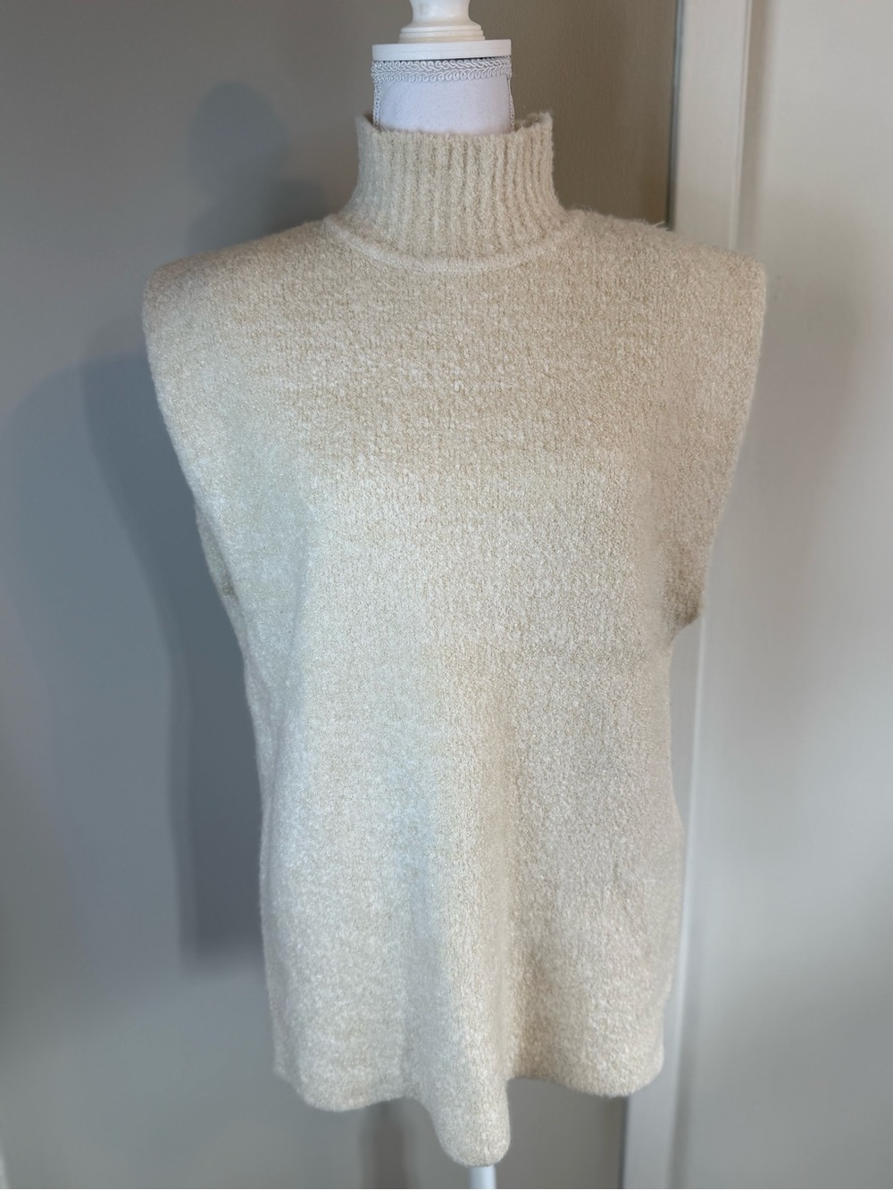 ZARA Cream Textured Fuzzy Mock Neck Sweater Vest Metallic Thread Size S